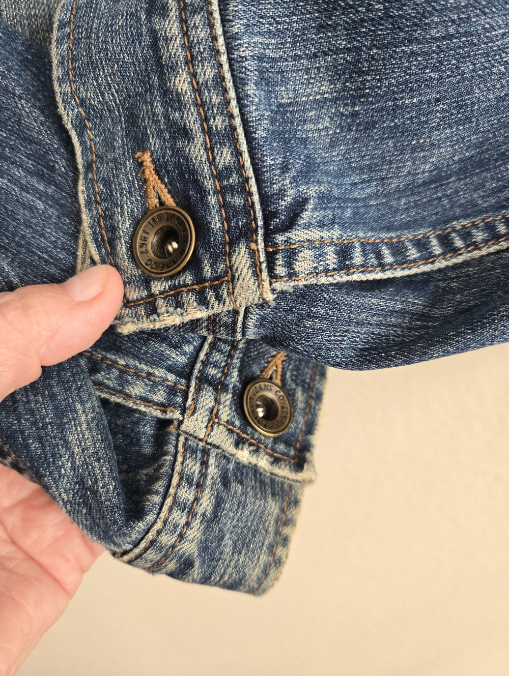 Lauren Jeans Co. Denim Womens Cowgirl Jacket All Cotton 2 Hidden Pockets Inside - Picture 11 of 11